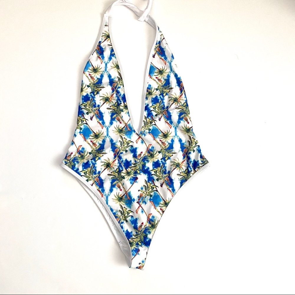 Deep V neck one piece swimsuit - Picture 11 of 14